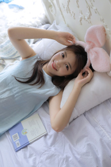 明星专题：李涩琪